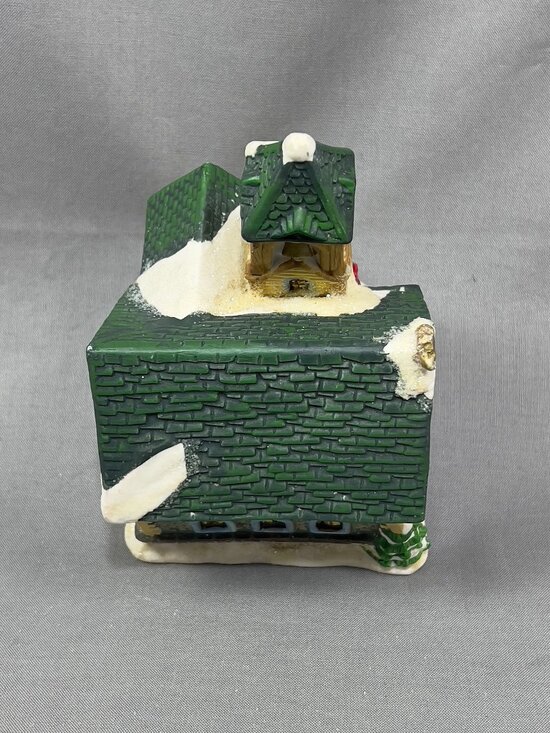 Cobblestone Corners Country Church Ceramic Christmas Village Holiday Decor Y2K - Picture 8 of 16